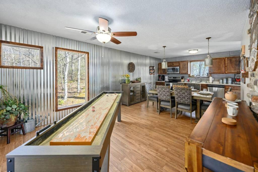 Happy Trails - Cobbly Nob Resort Home جاتلينبرج المظهر الخارجي الصورة