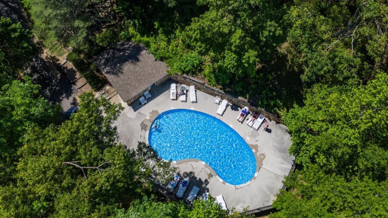 Happy Trails - Cobbly Nob Resort Home جاتلينبرج المظهر الخارجي الصورة
